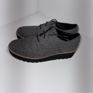 Eileen Fisher Eddy Gray and Black Oxfords size 8.5 with defect